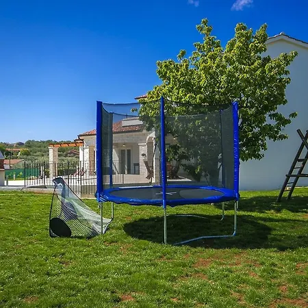 וילה In With Swimming Pool And Jacuzzi