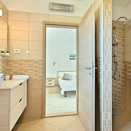 וילה In With Swimming Pool And Jacuzzi